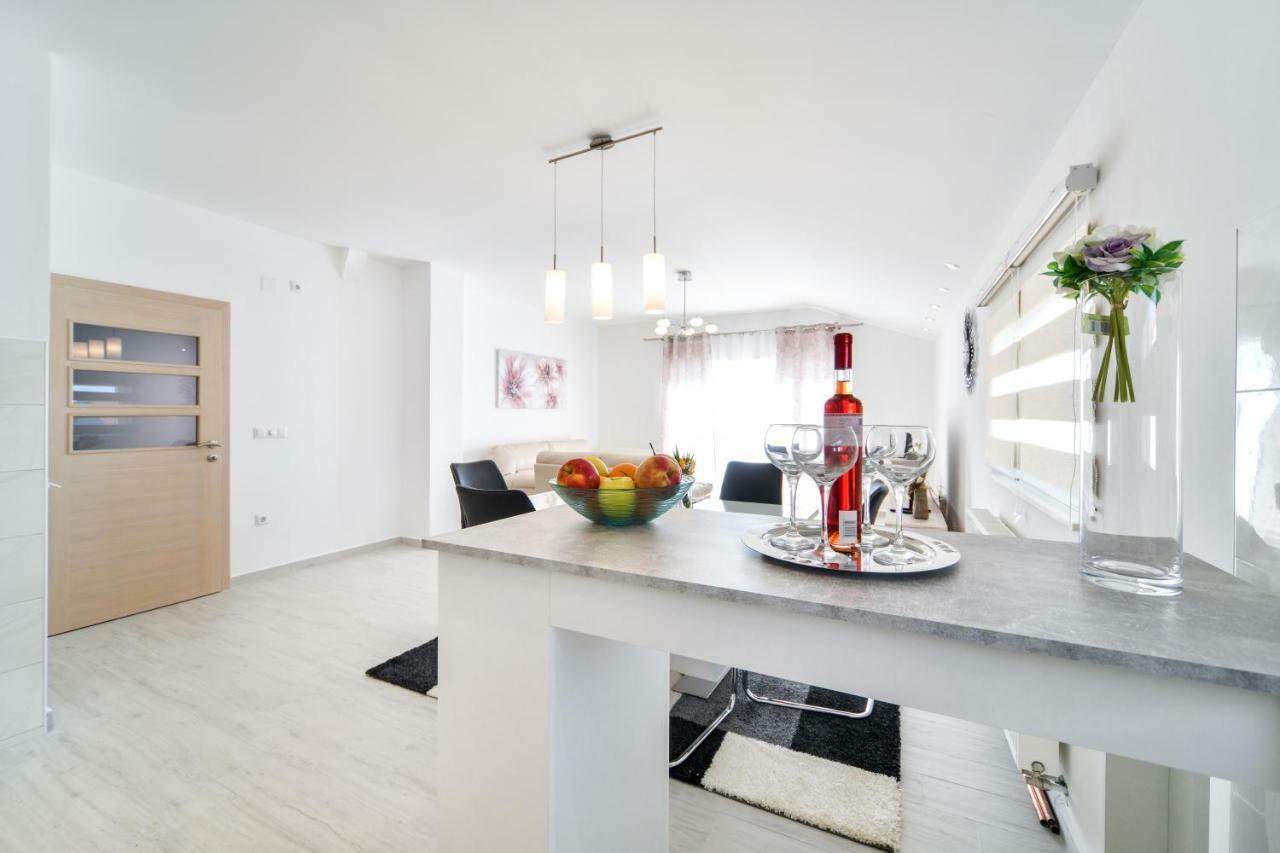 מלון זאדאר Apartman Novokmet-Crno מראה חיצוני תמונה